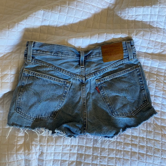 Levi’s 501 short - size 25 - light wash - Picture 3 of 5